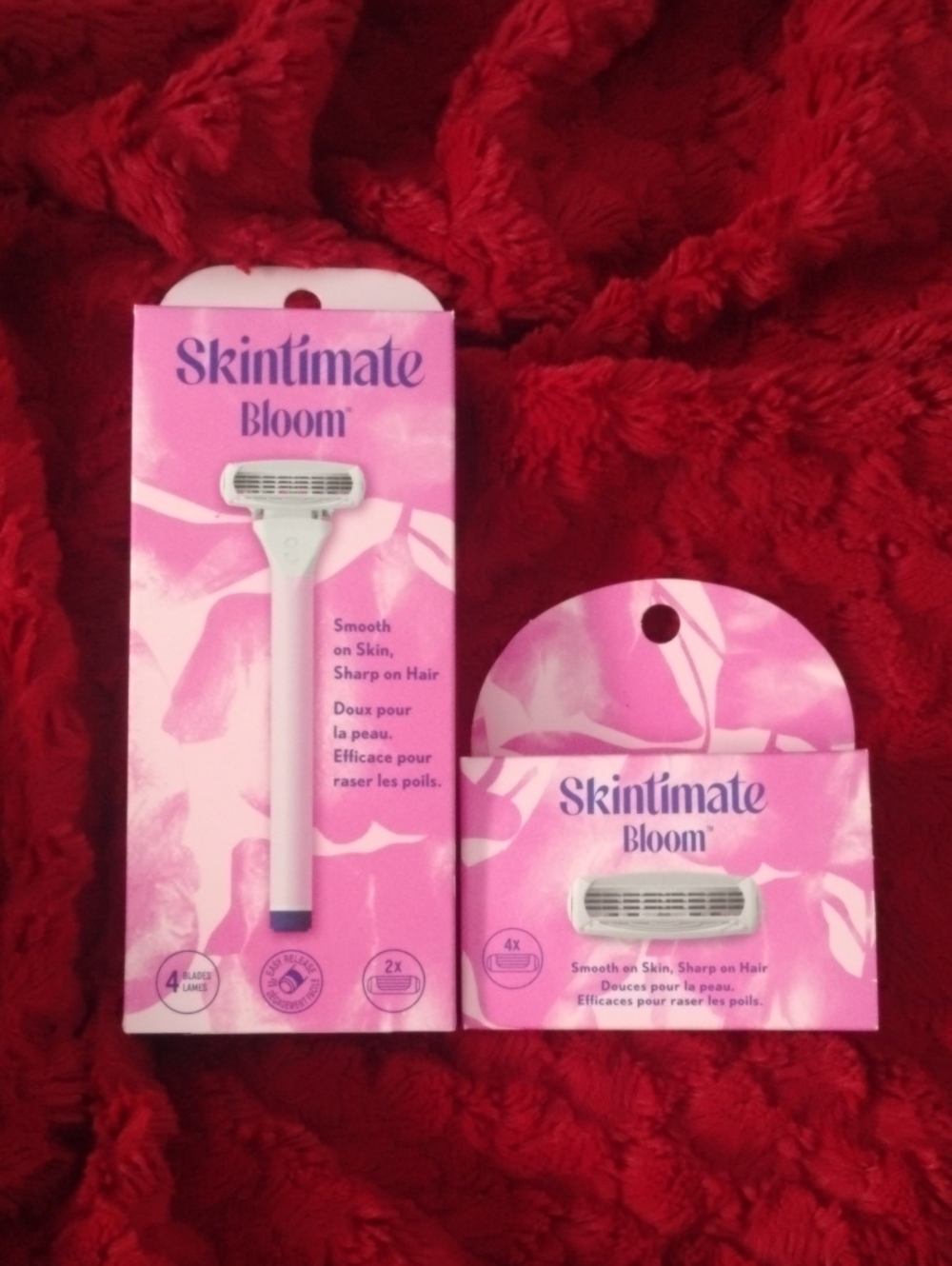 Skintimate Bloom Razor + Replacement Cartridge